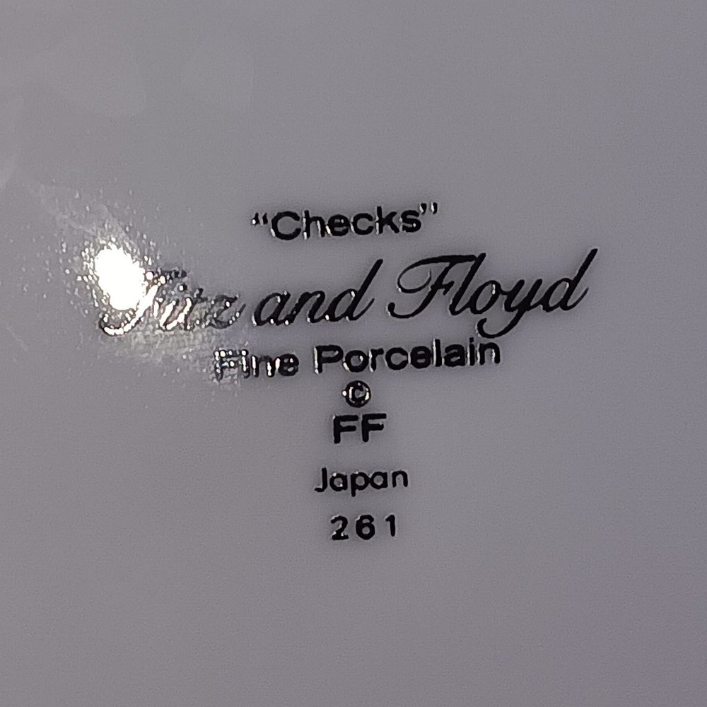 "Checks" design on this Fritz and Floyd plate. 1990s - Picture 5 of 5